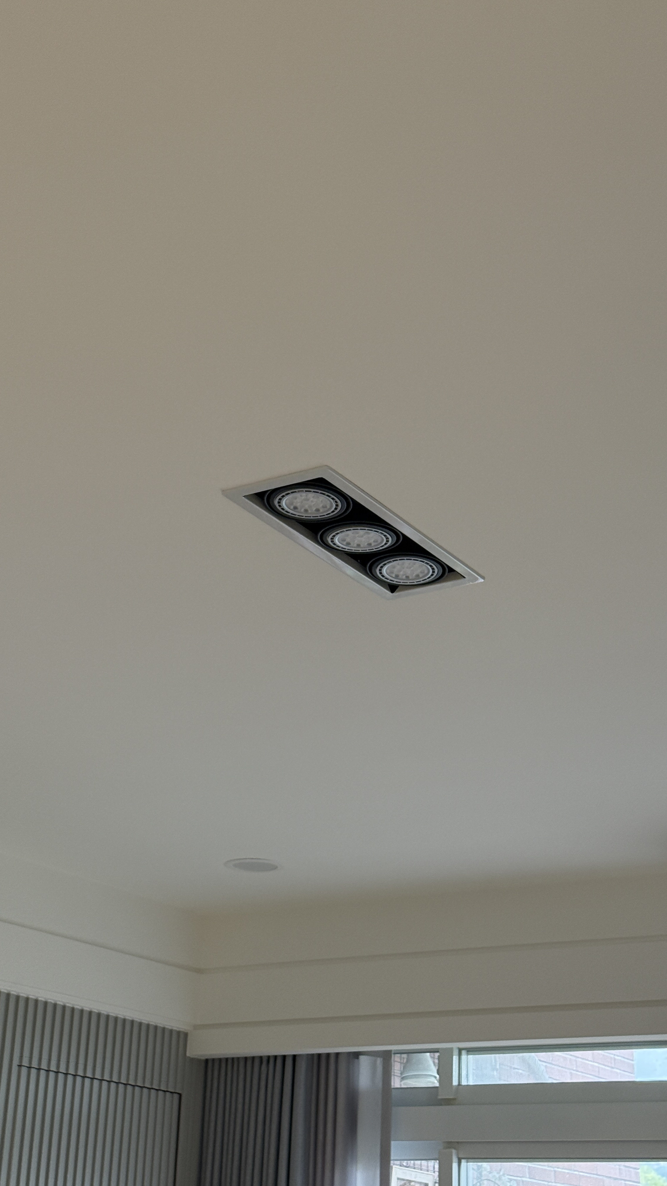 LED1